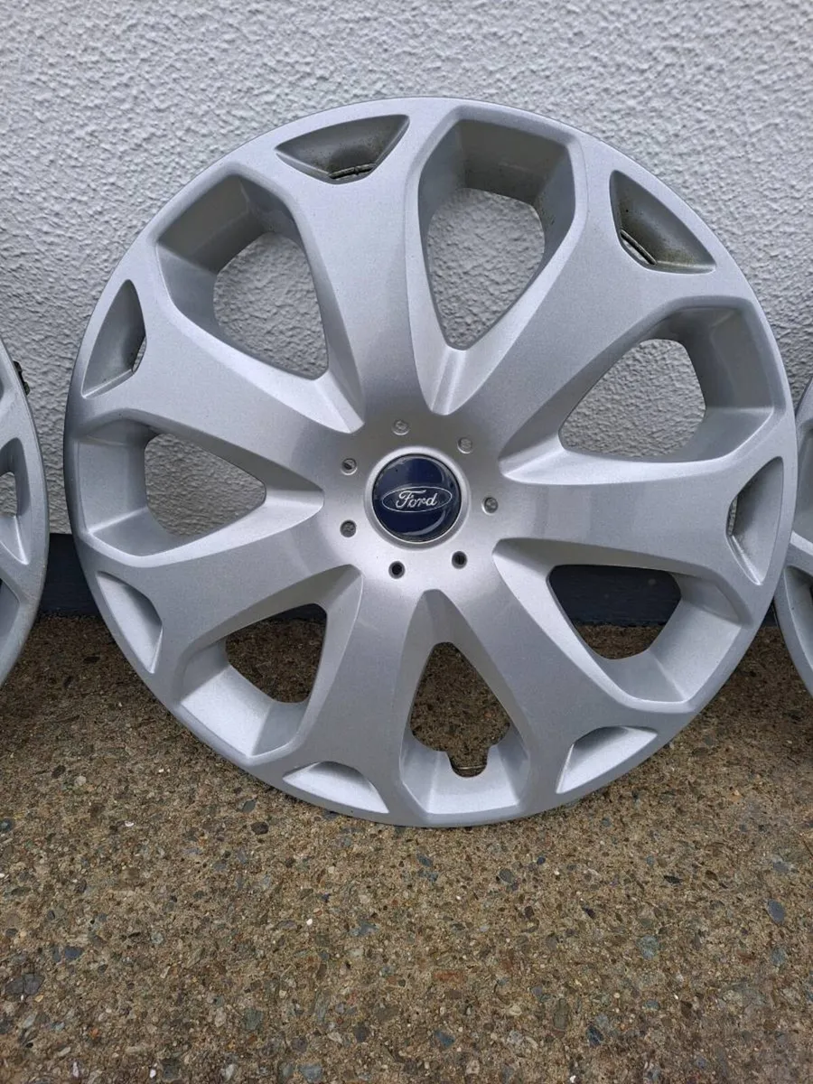 Original Ford Wheel trims. - Image 2