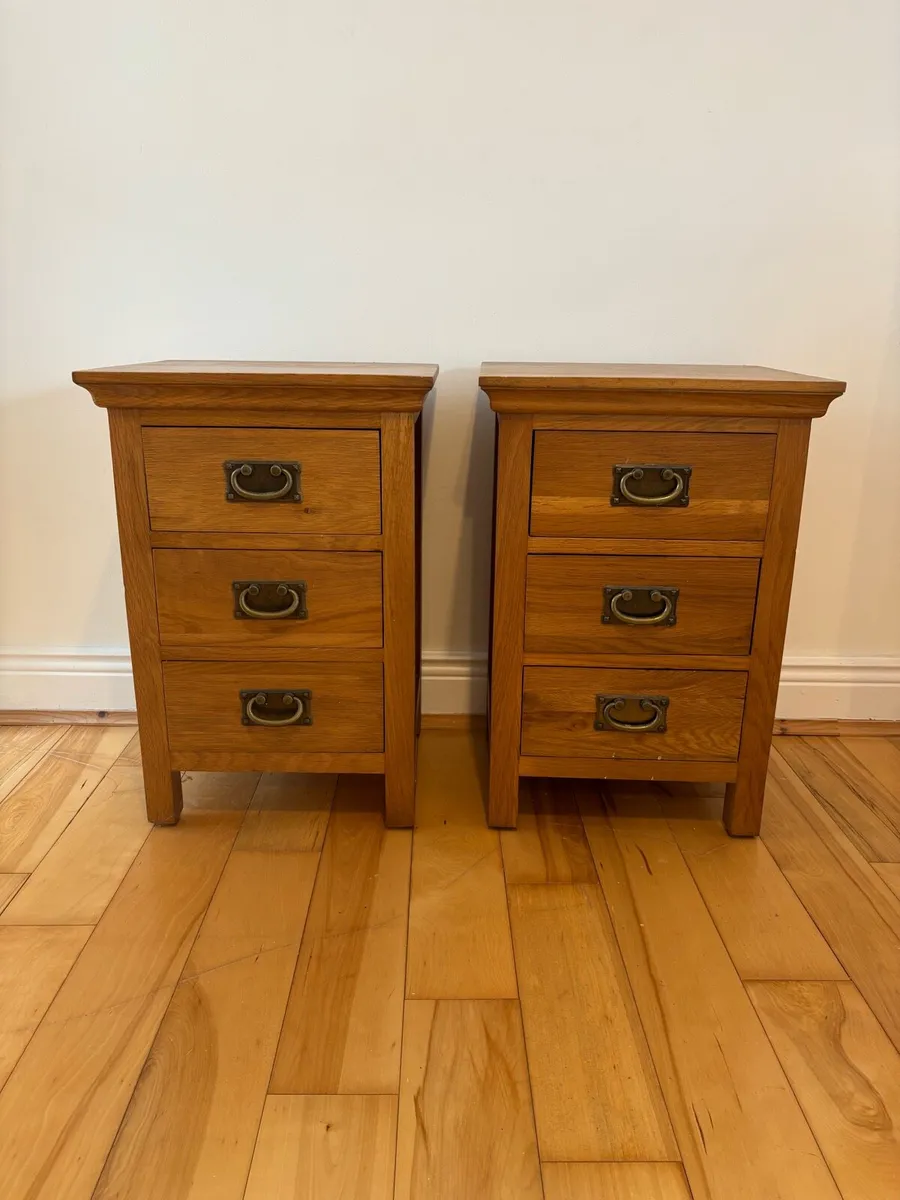 Pair of Wooden Bedside Lockers - Image 1