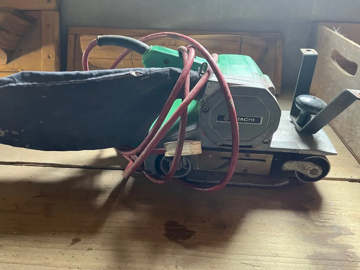 Hitachi Belt sander - Image 2