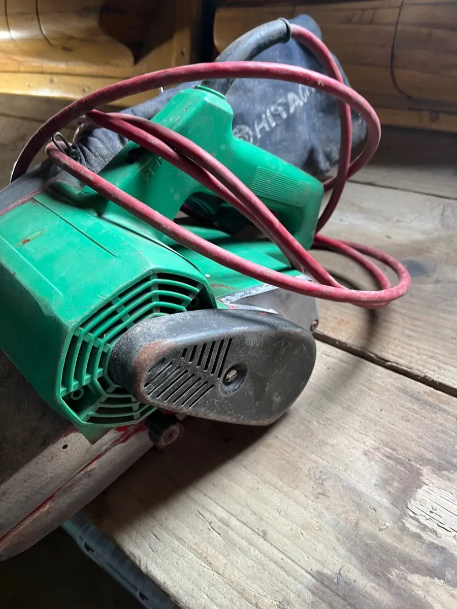 Hitachi Belt sander - Image 3