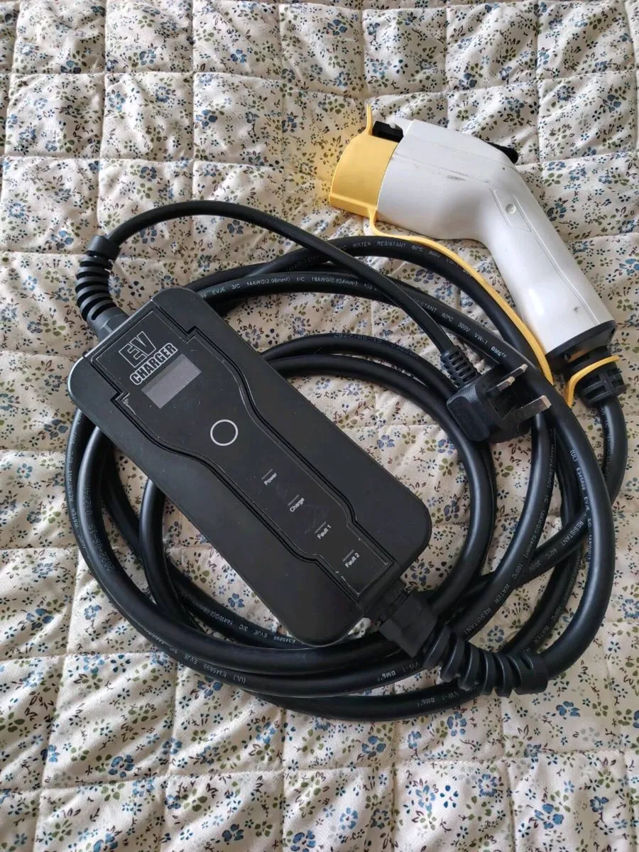 Mitsubishi Outlander charging cable - Image 2