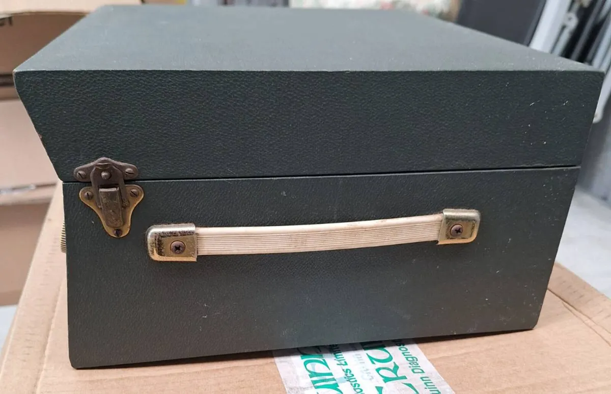 Vintage Record player - Image 4
