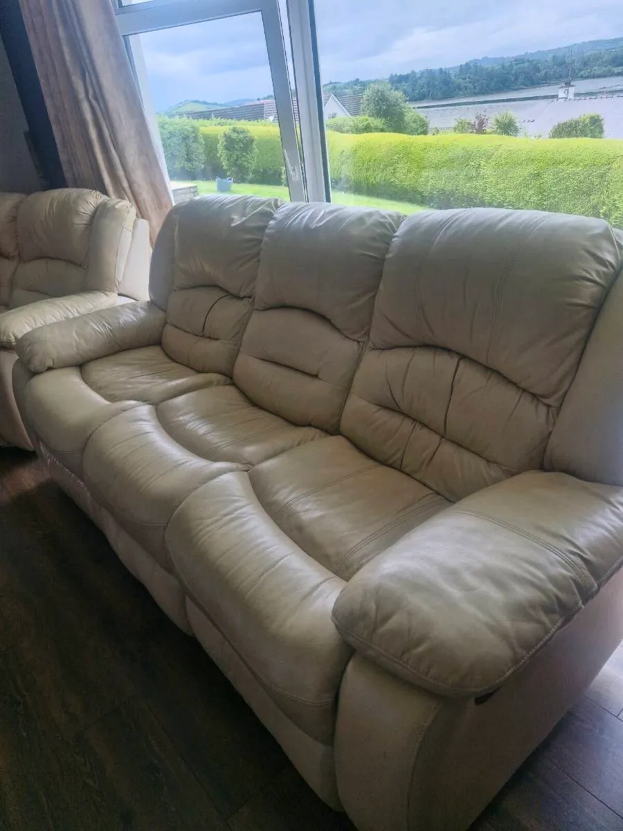 Cream leather sofas 3. 2 & 1 - Image 3