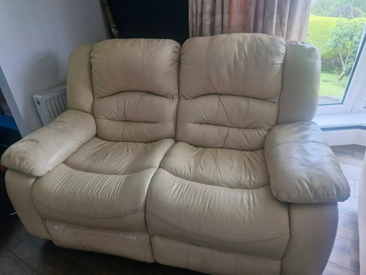 Cream leather sofas 3. 2 & 1 - Image 4