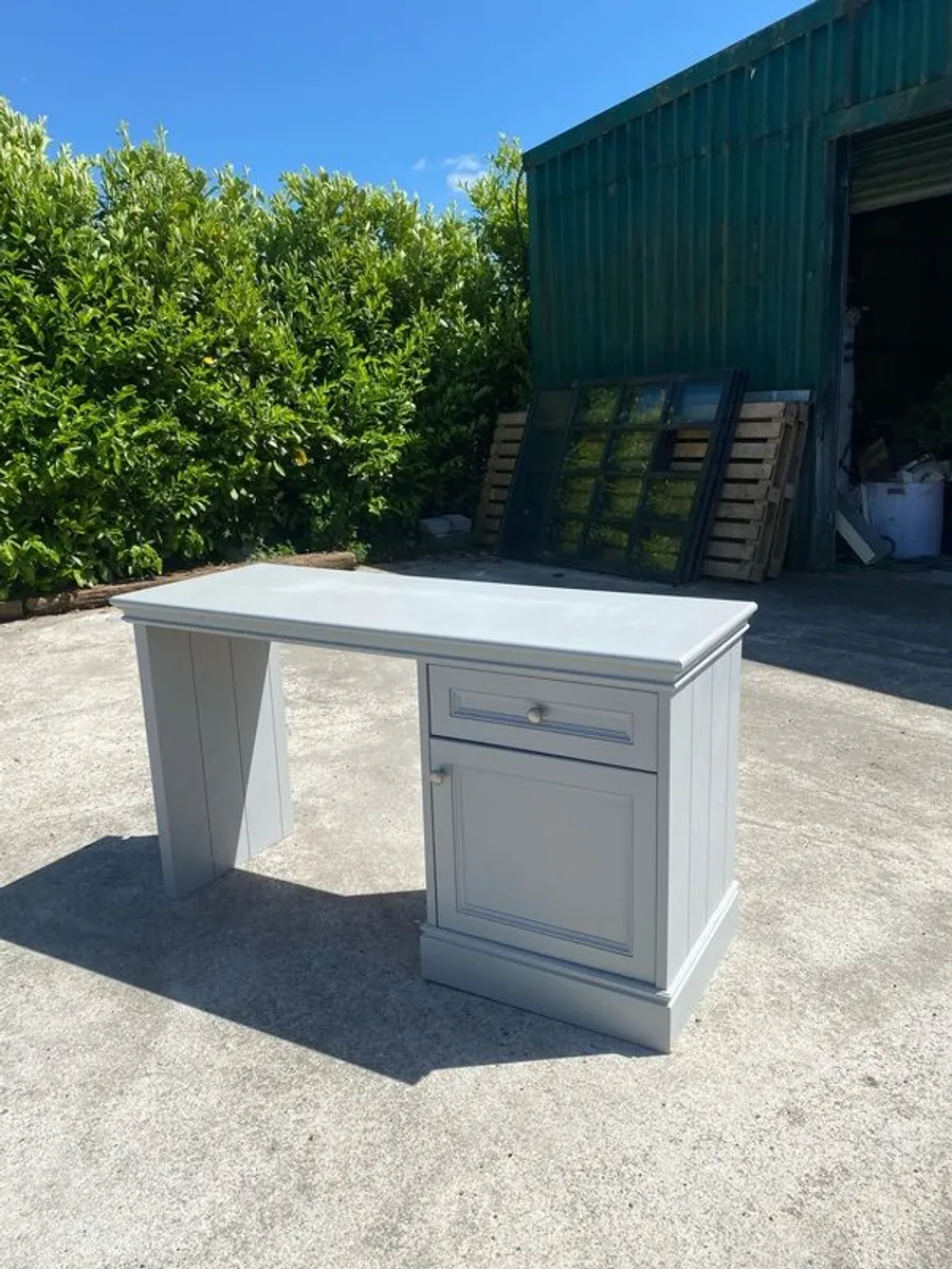 Bespoke desk - Image 1