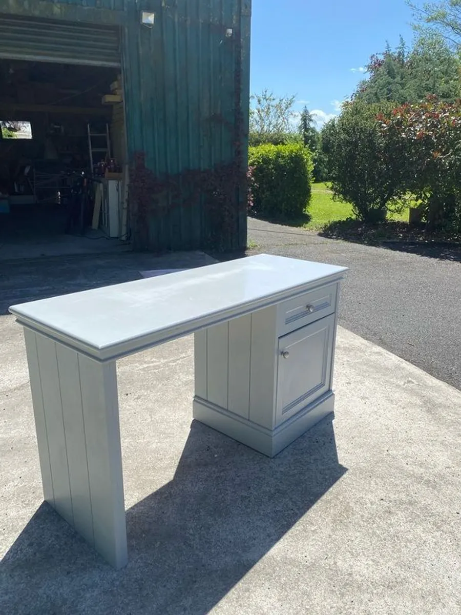 Bespoke desk - Image 2