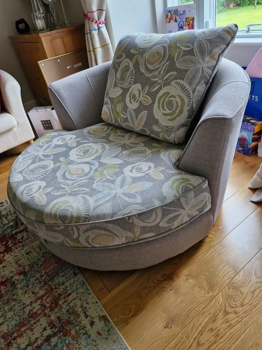 Swivel Armchair - Image 1