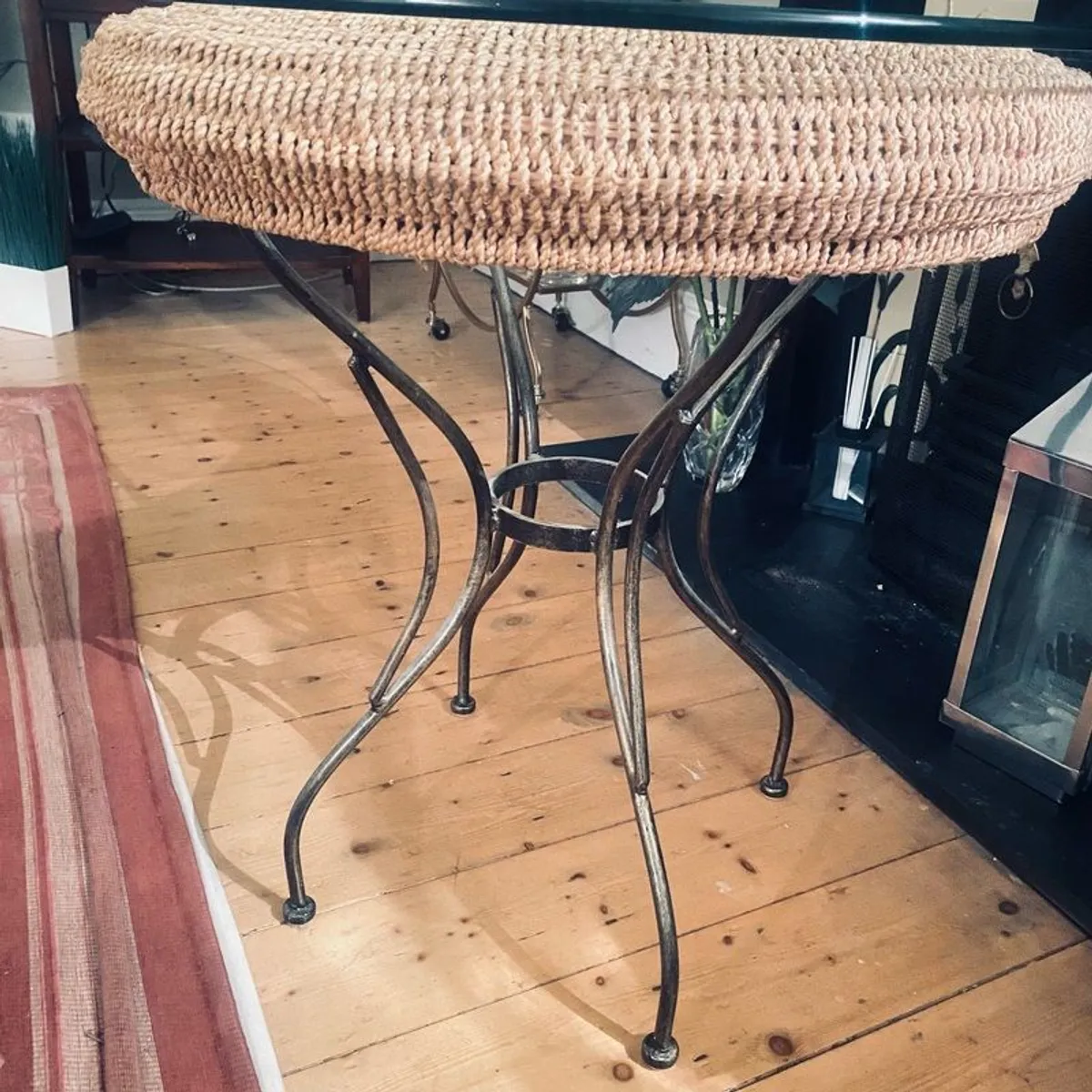Coffee table with glass top and two matching occasional tables - Image 3