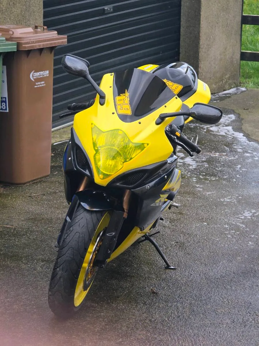 Suzuki gsxr 1000 K5 - Image 3