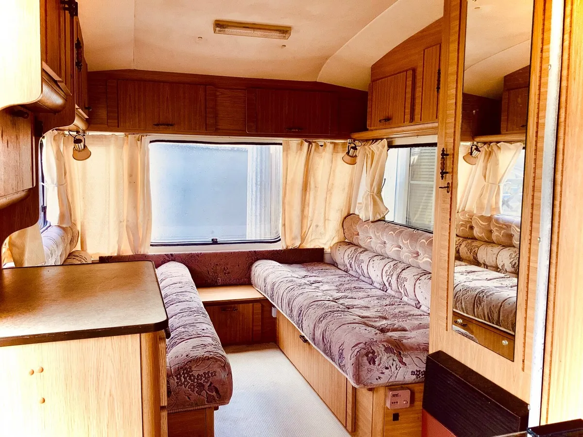 CARAVAN lightweight 13 ft tourer - Image 3