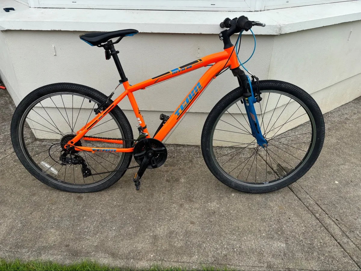 2 x 26” mountain bikes - Image 1