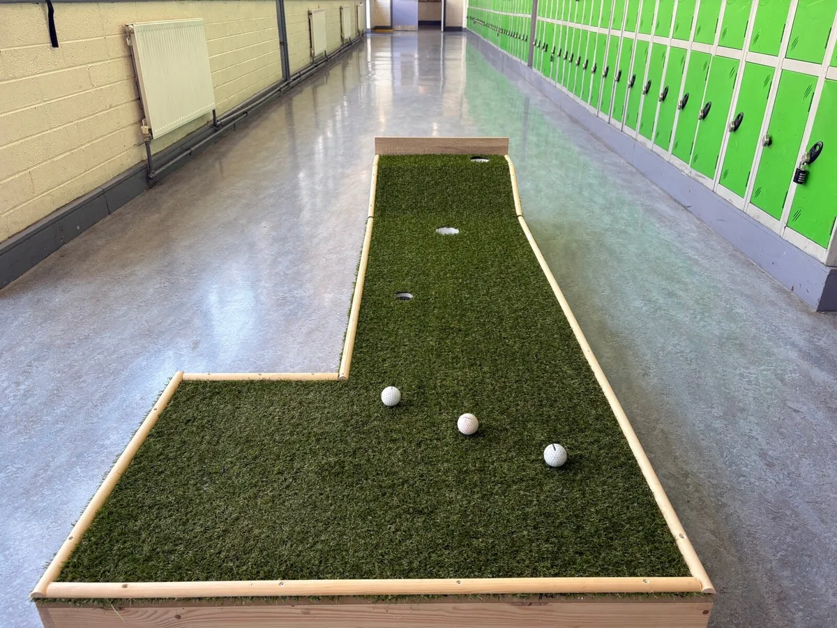 Putting green - Image 3