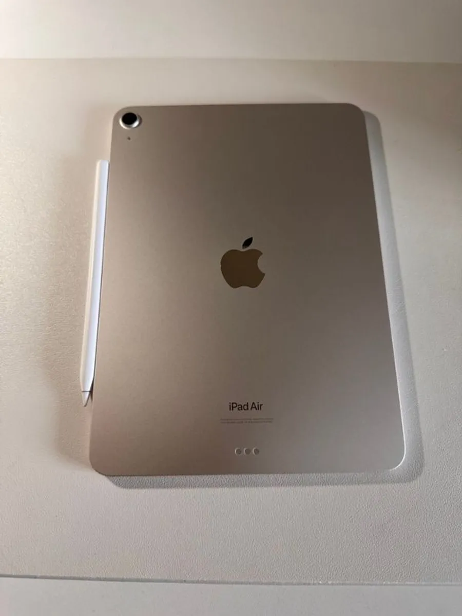 Apple iPad Air 5th Generation M1 and Apple Pencil 2nd Gen - Image 4