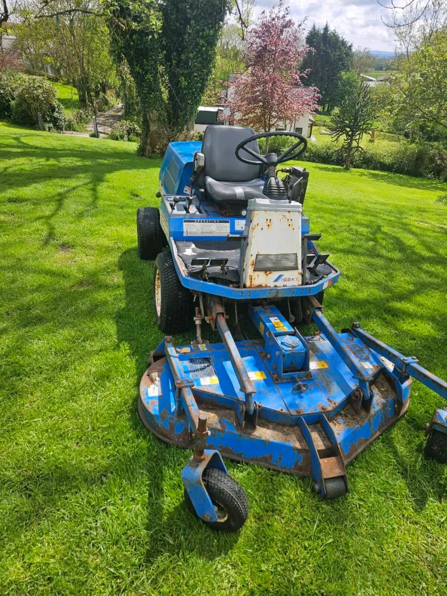 ISEKI SF300 diesel 4x4 mower - Image 2