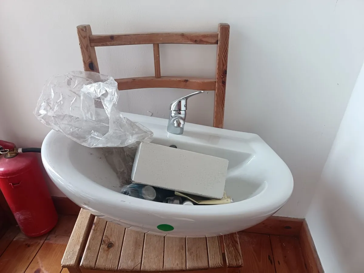 New bathroom basin and pedestal - Image 1