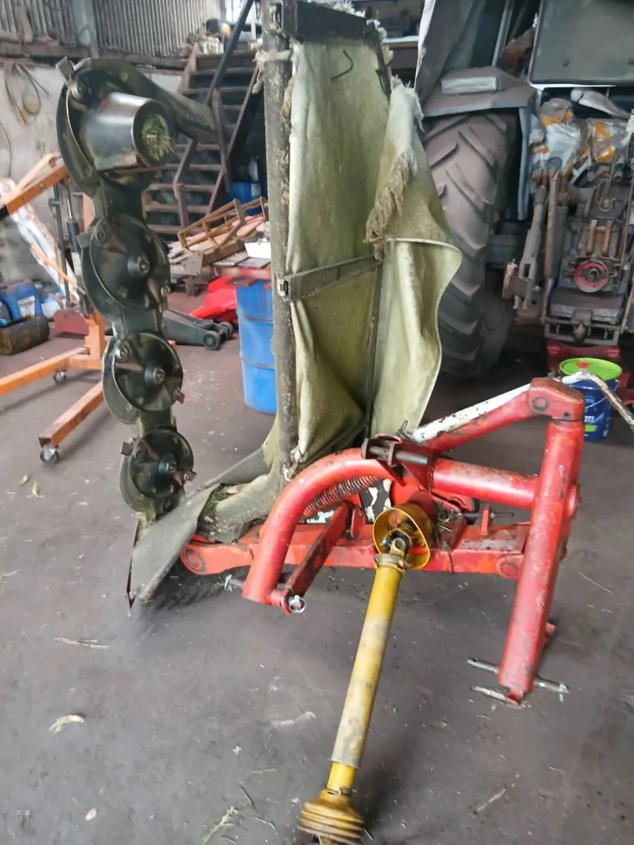 Kuhn 5ft 6 mower - Image 1