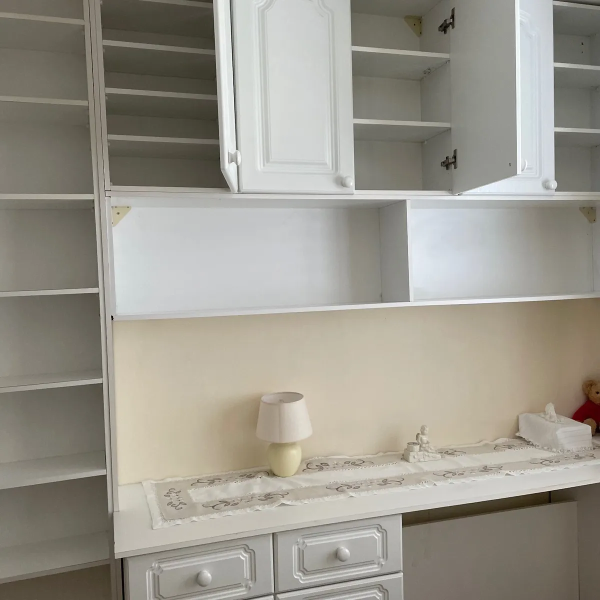FREE White MDF presses & shelves - Image 1