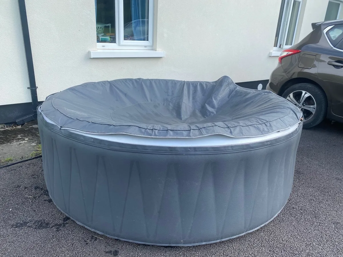 Hot tub - Image 3
