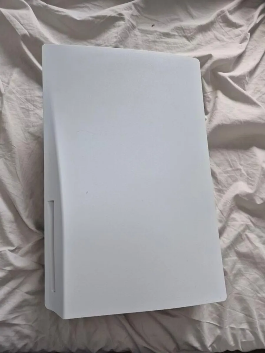 Playstation 5 - Image 3