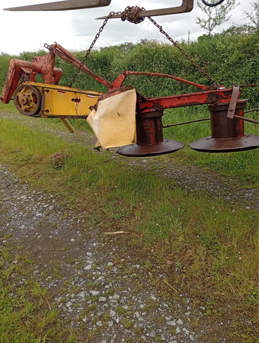 Ztr mower for parts - Image 1