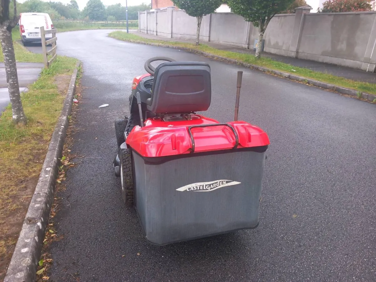 Ride on lawnmower - Image 3
