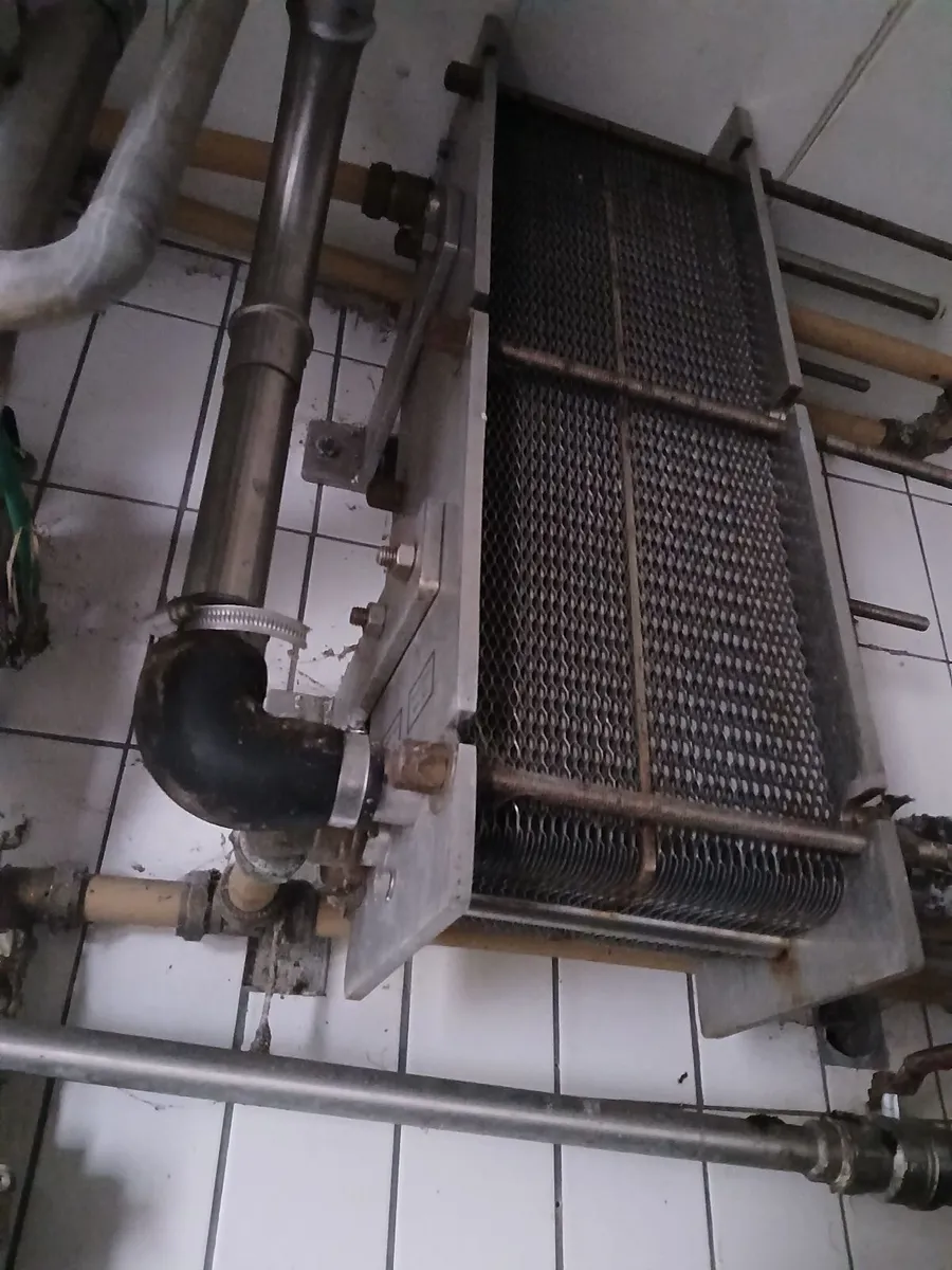 Dairymaster milking machine - Image 2