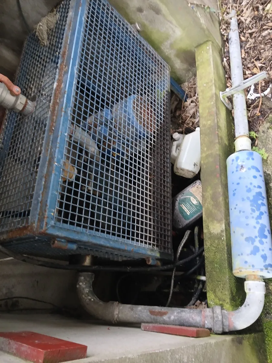Dairymaster milking machine - Image 3