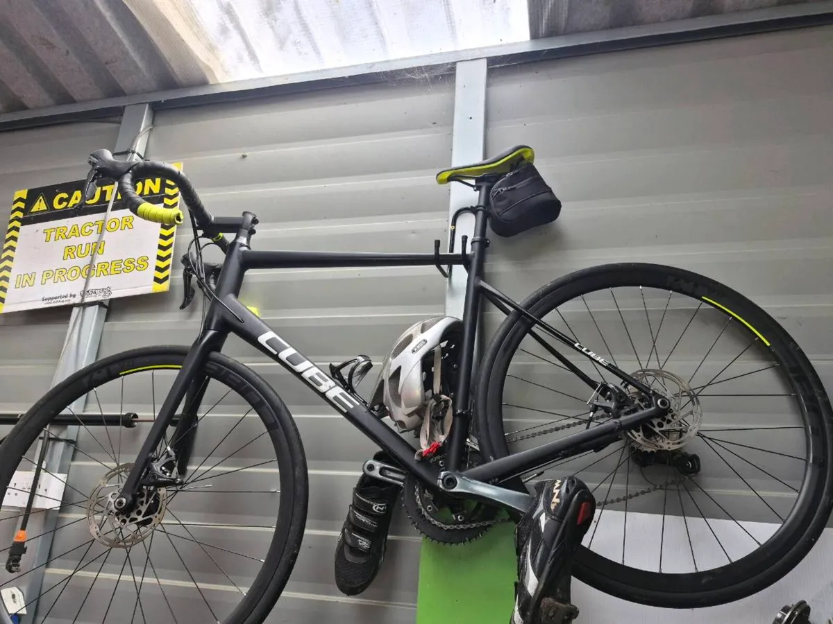 Racing bikes - Image 1