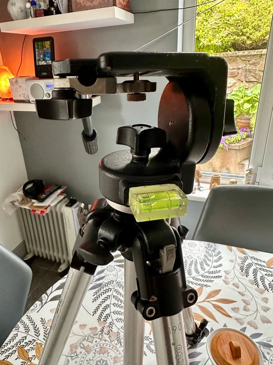 Manfrotto 3 section professional Tripod - Image 2