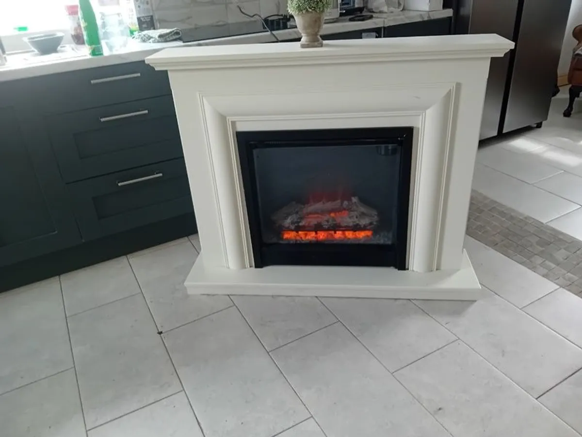 Avensis timber Electric Fireplace - Image 1
