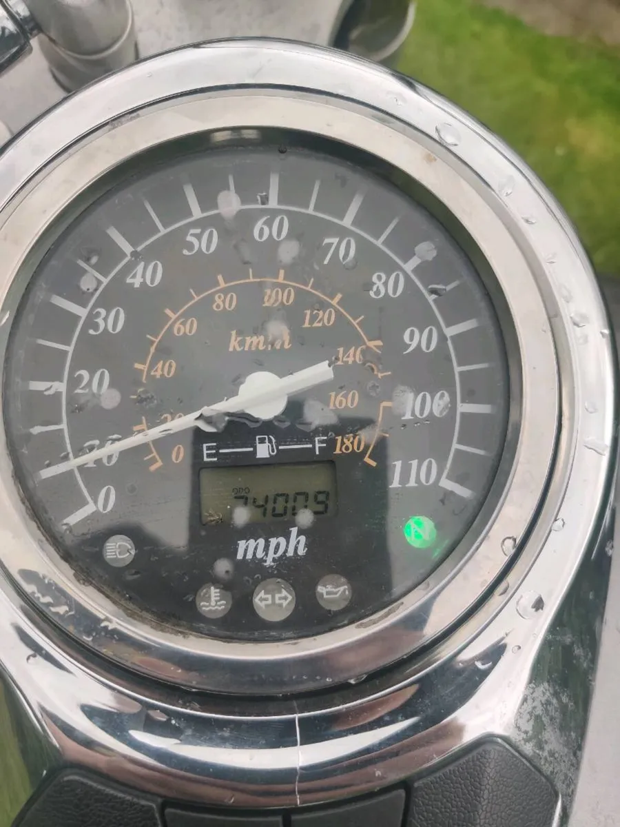 VL800 - Image 3