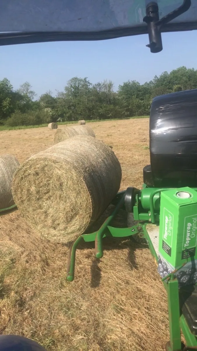 Round bales of Haylage - Image 2