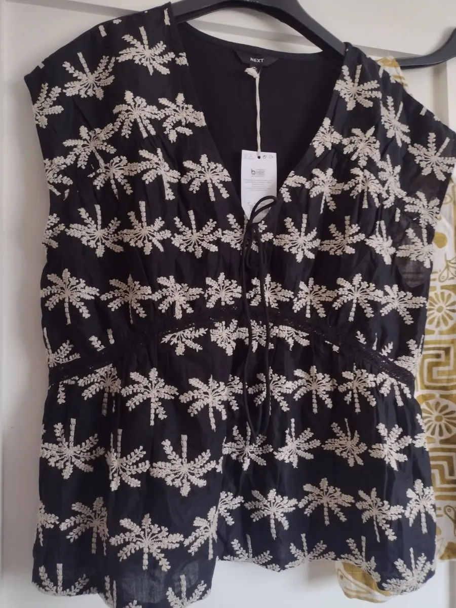 New Next ladies top UK14 & petite 16 - Image 1