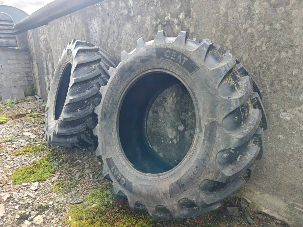 2 X CEAT FARMAX 650 65 R38 - Image 1