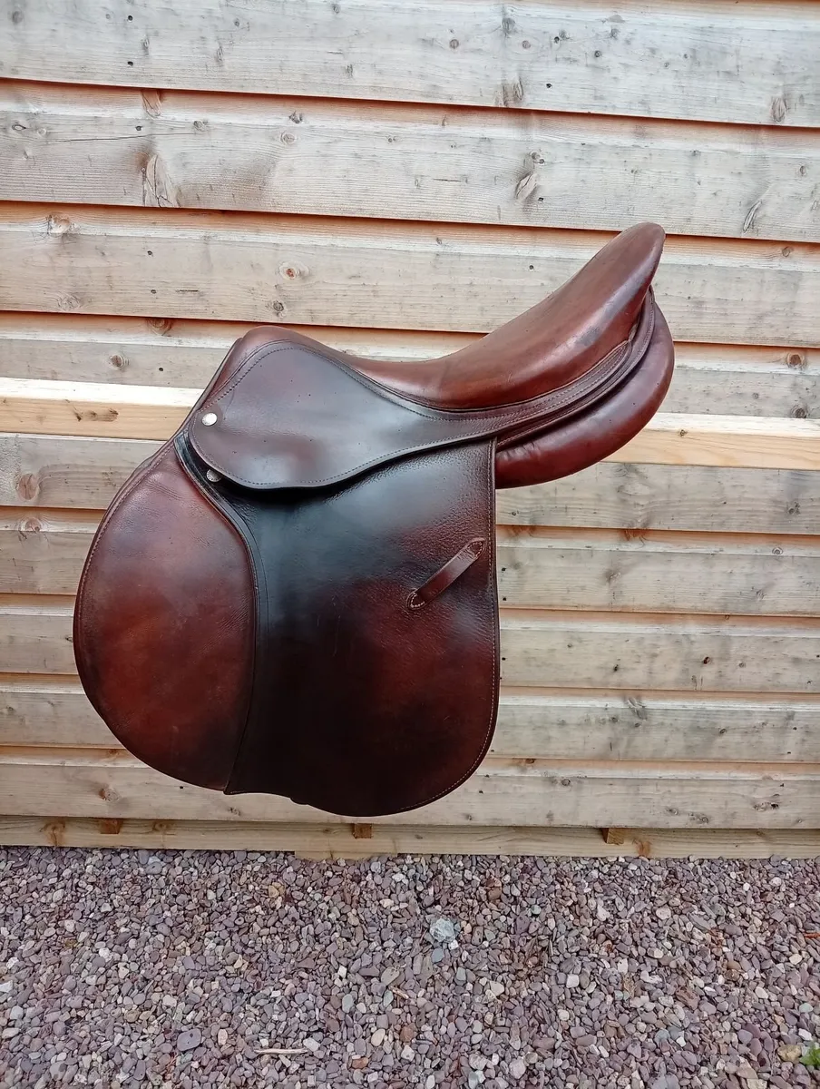 Forestiér Jump Saddle - Image 1