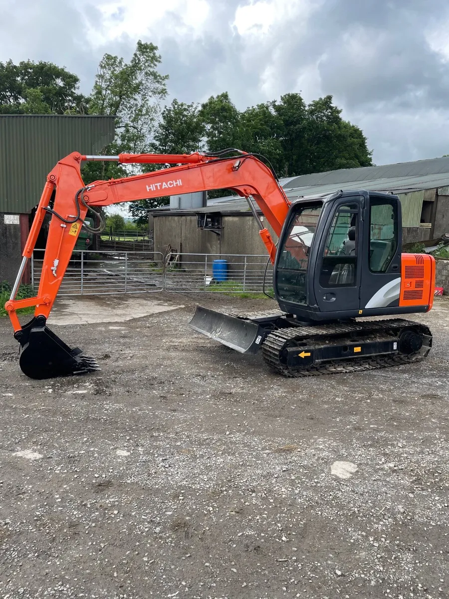 Hitachi Zaxis 70 - Image 1