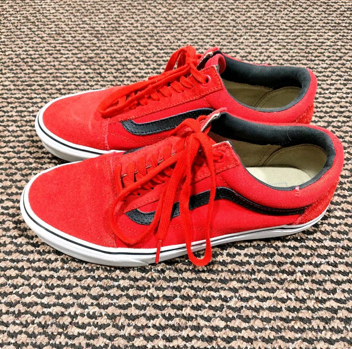 Red Vans Old Skool – Size 8 (EU 42) - Image 2