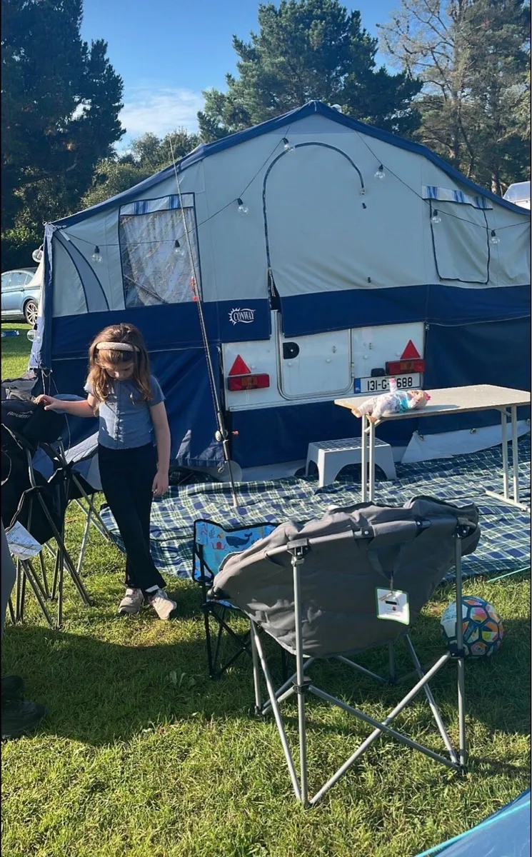 Folding camper - Image 2