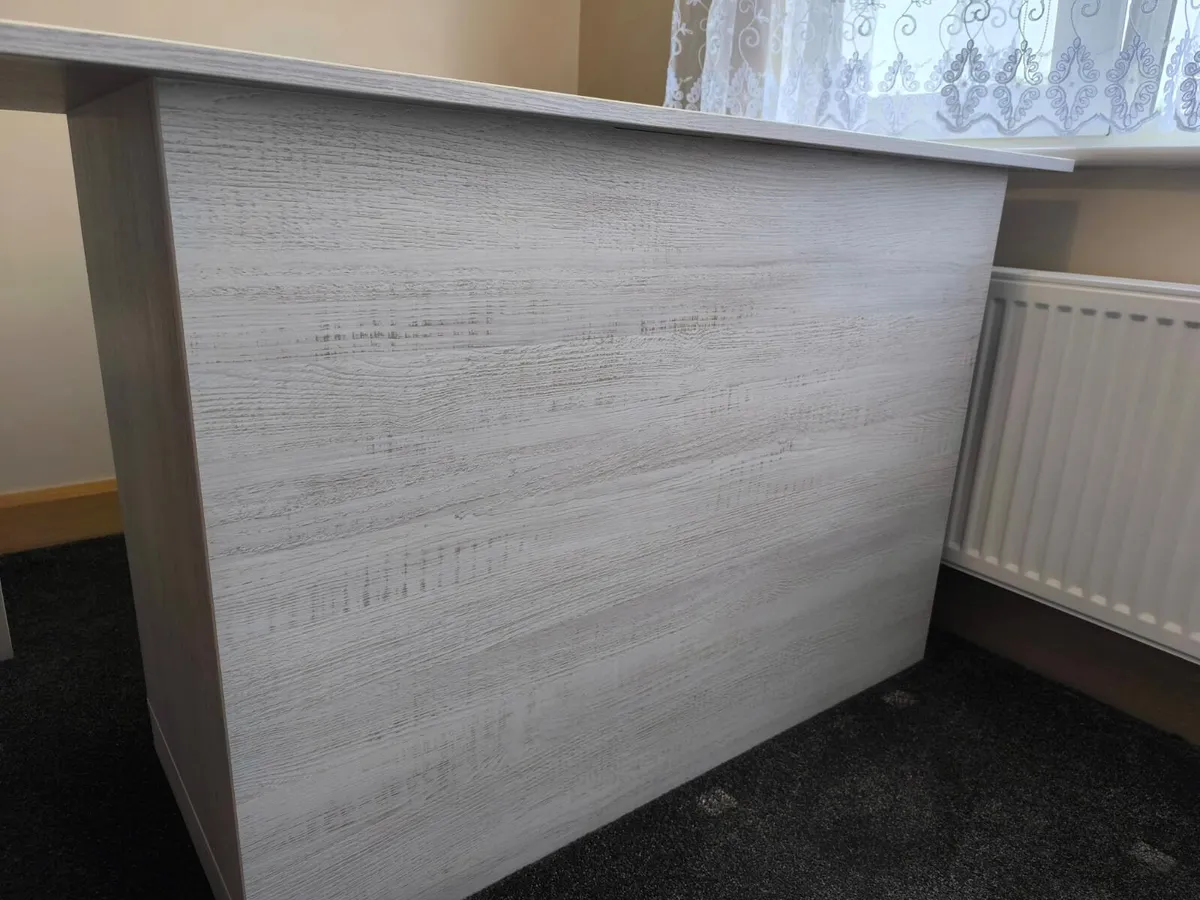 Custom made White wood kneehole-desk - Image 3
