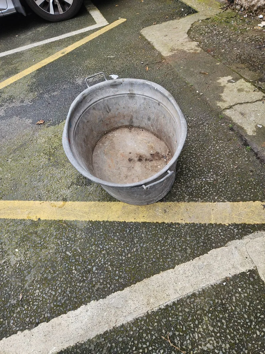 Vintage Galvanised Bath Tub - Image 2