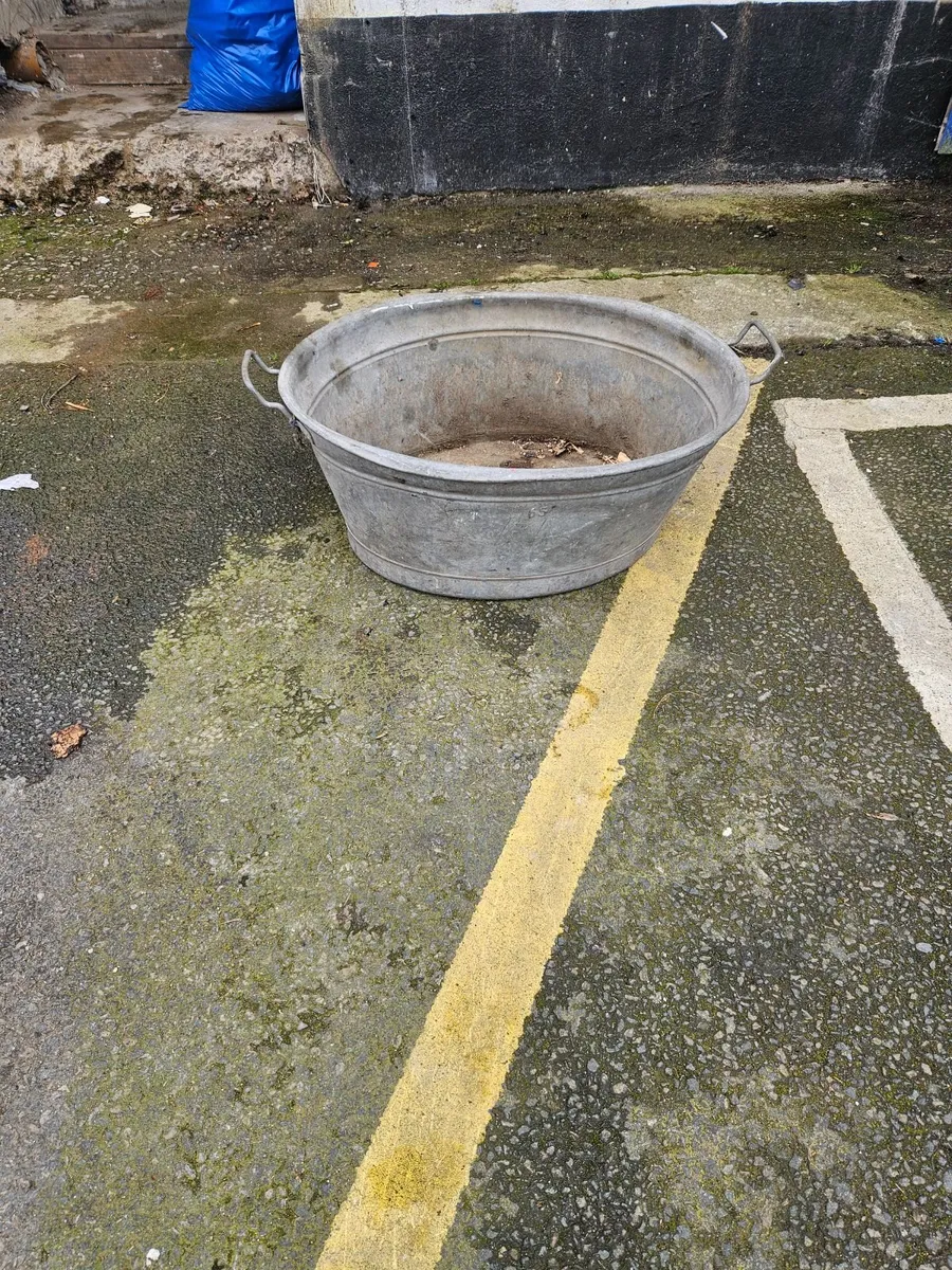 Vintage Galvanised Bath Tub - Image 4