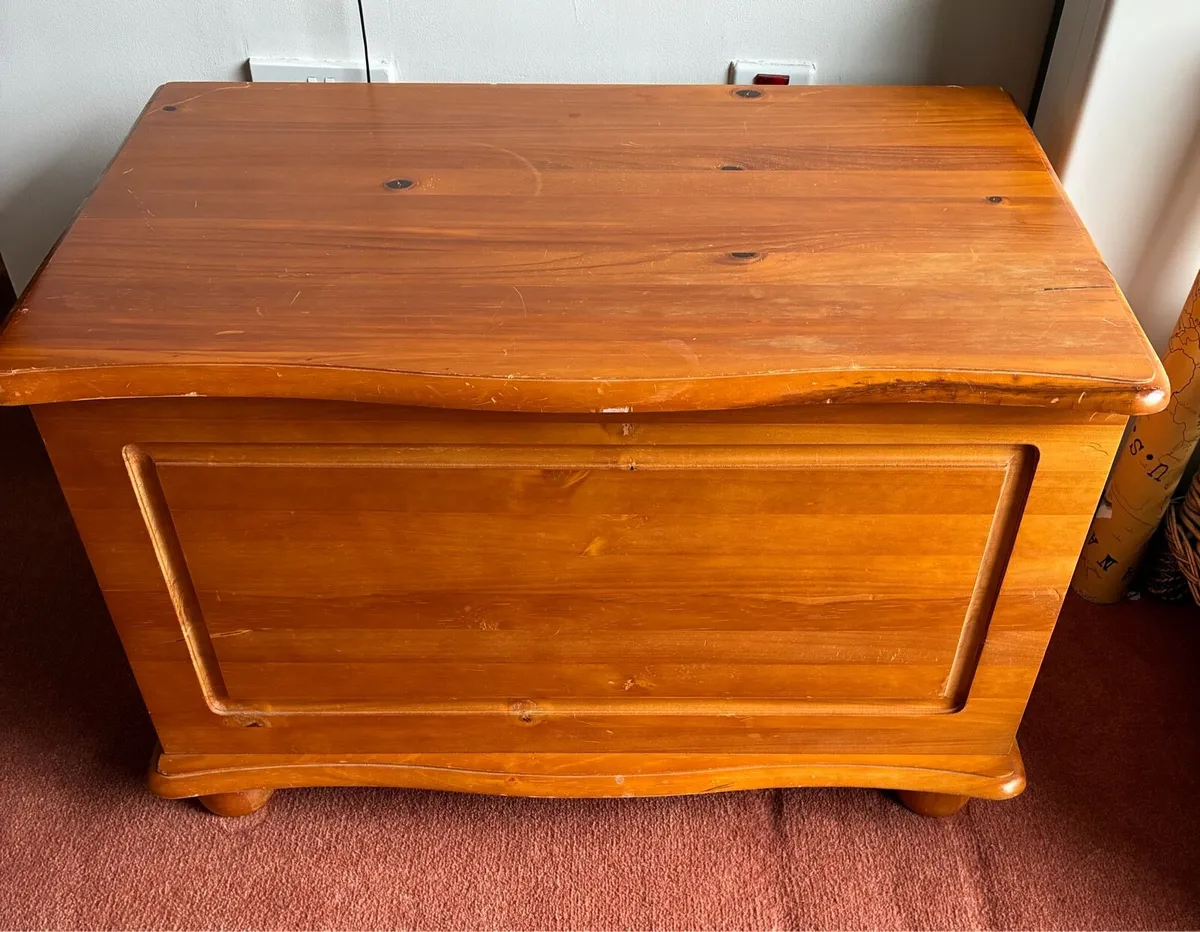 Oak Timber Storage/ Blanket Box - Image 1
