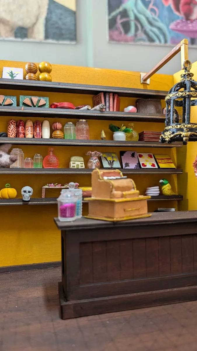 Curiosity Shop Miniature 1:12 scale - Image 4