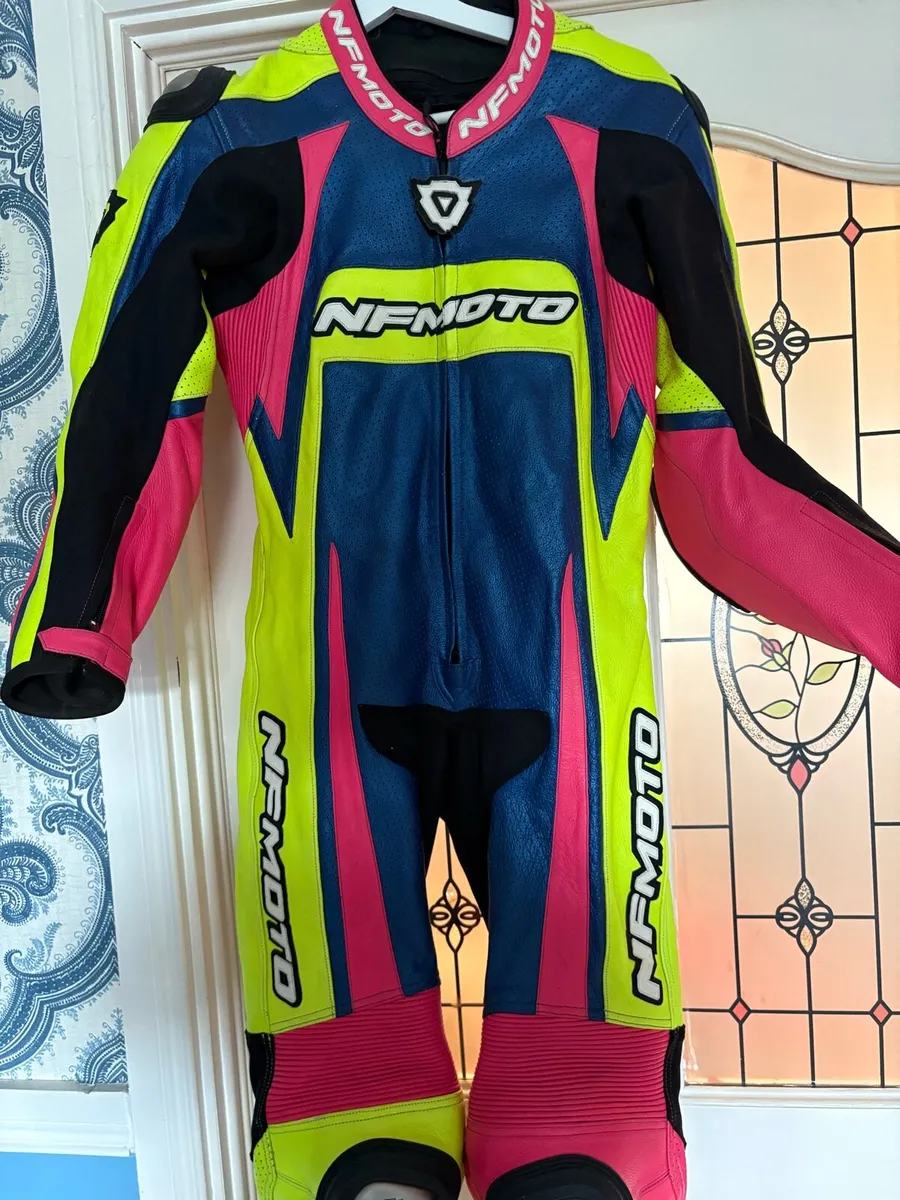 Motorbike Leathers and Helmet - Image 4