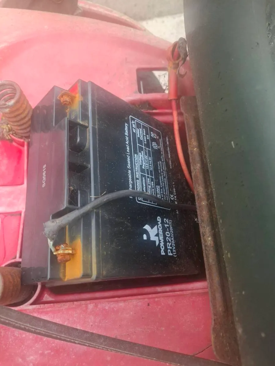 Rideon lawnmower - Image 3