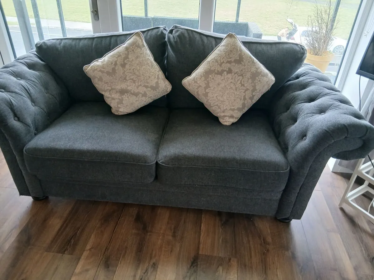 Chesterfield Couch 2 seater - Image 3