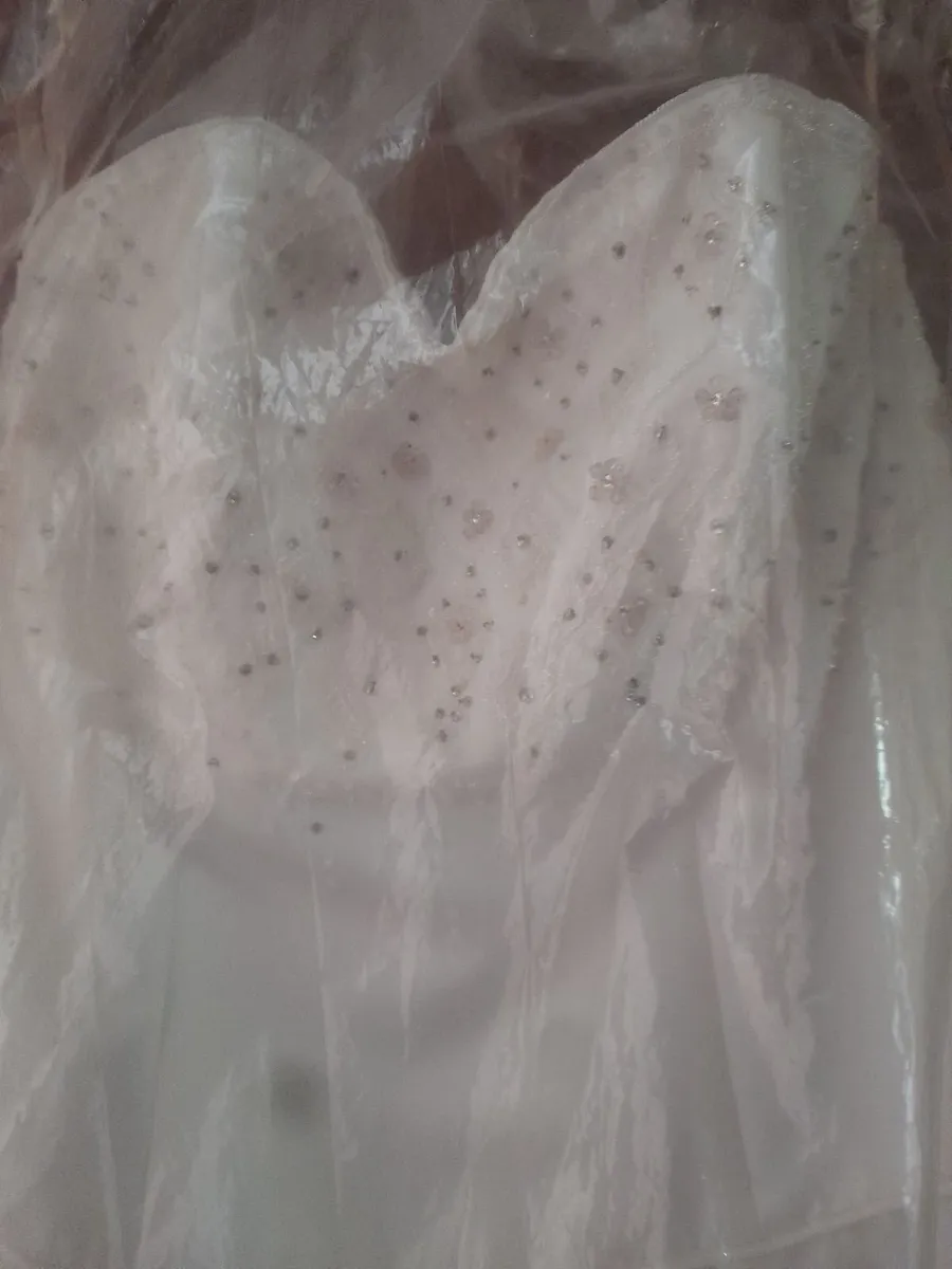 Prenuptia wedding dress - Image 3