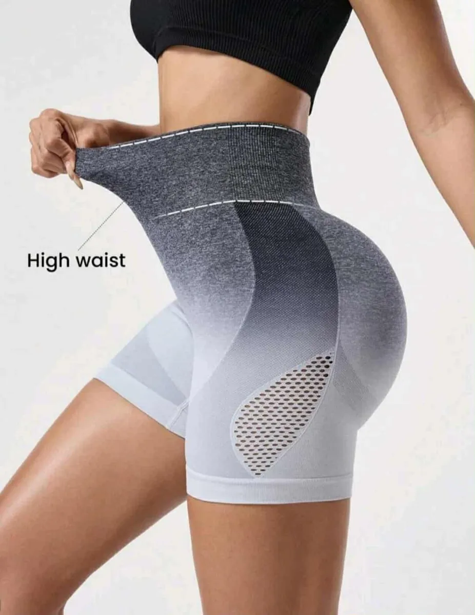 Seamless Ombre High-Waist Sports Shorts - Image 4