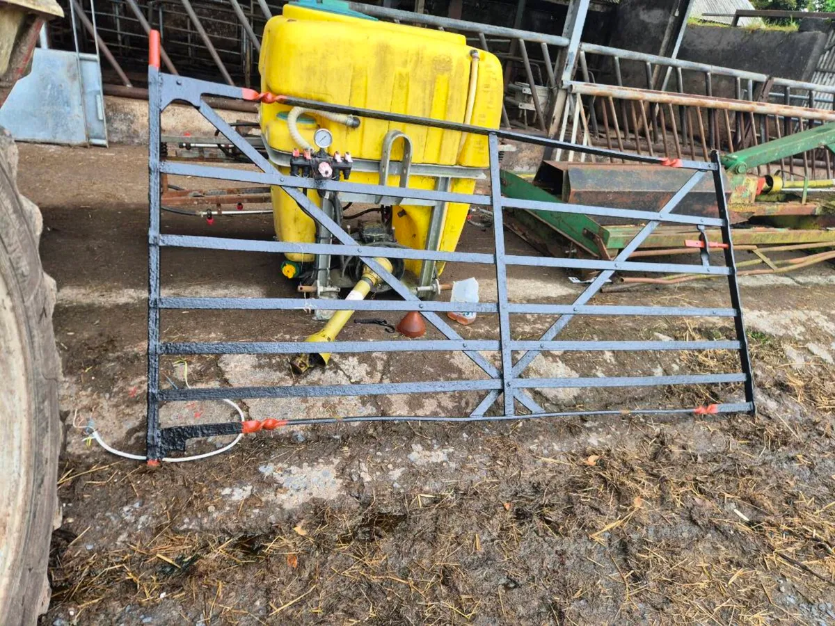 Old wrough iron gate - Image 1