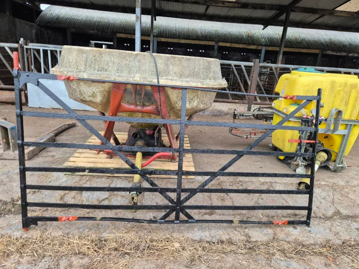 Old wrough iron gate - Image 2